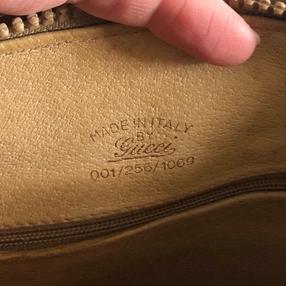 GUCCI Vintage 1970s Authentic Suede and Leather Purse - Picture 6 of 15